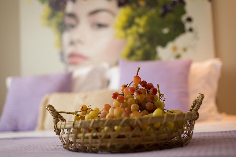 Пансион Artree Suites