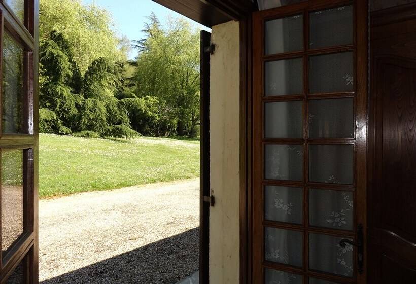 膳宿费 Au Pre Des Sources