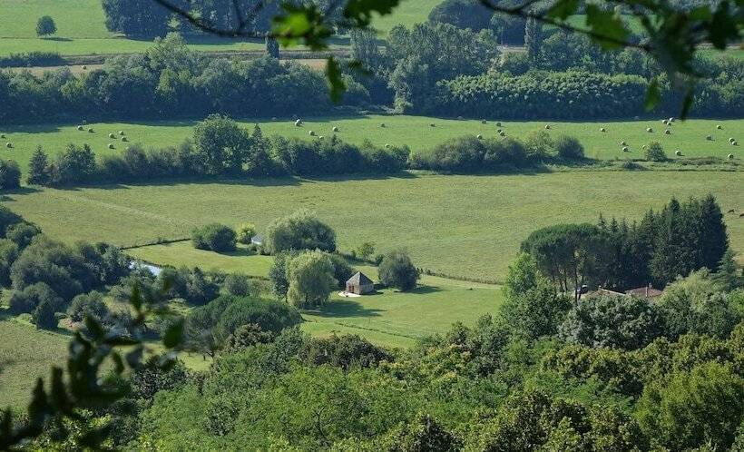 膳宿费 Au Pre Des Sources