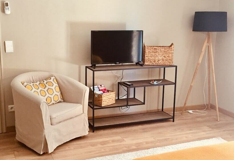 膳宿费 Aux Senteurs Jasmin