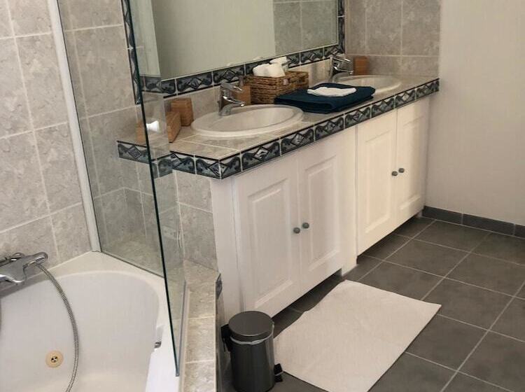 膳宿费 Aux Senteurs Jasmin