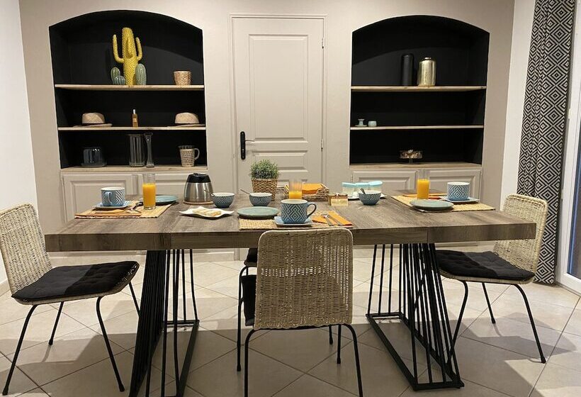 膳宿费 Aux Senteurs Jasmin