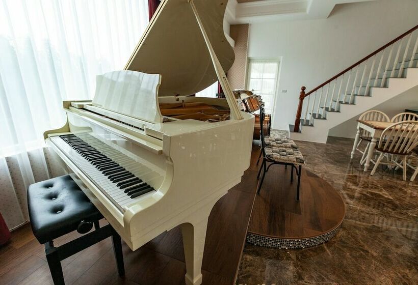 پانسیون Deja Vu B&b