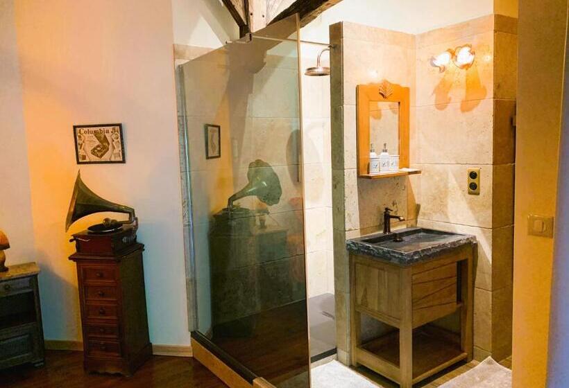 פנסיון Ferme De Tayac   Charme Avec Pool