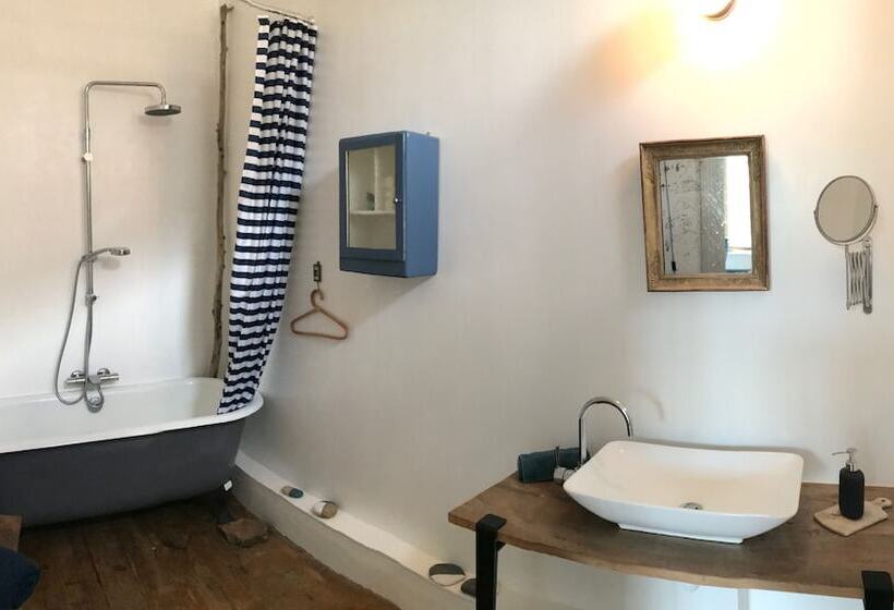 פנסיון Maison Cha Ri Va Ri