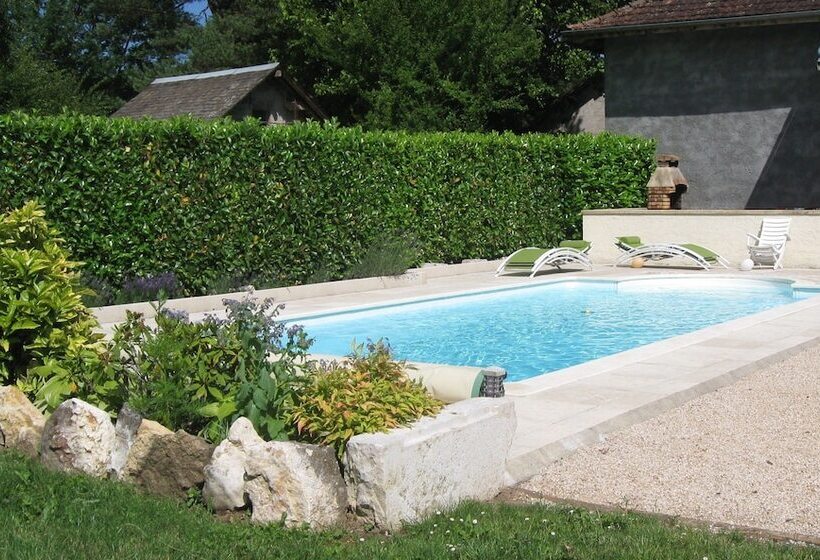 ペンション Mon Jardin Du Bas Bugey