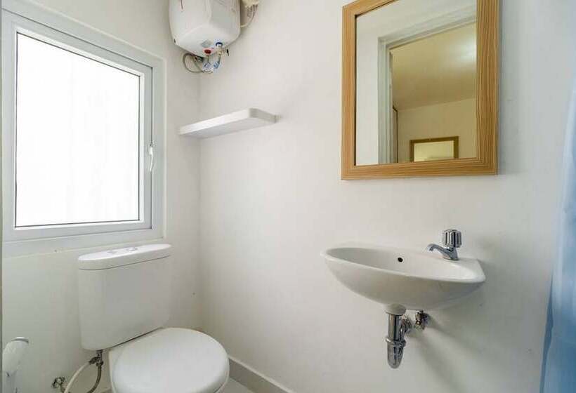 פנסיון Reddoorz Apartment @ Aeropolis Tangerang