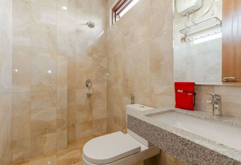 ペンション Reddoorz Plus @ Cbd Bintaro