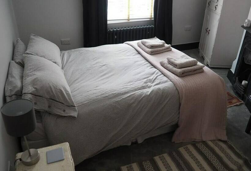 بنسيون The Exchange