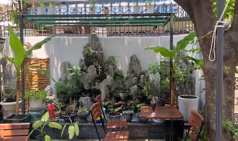 پانسیون The Land Of Canaan