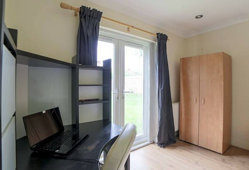 Пансион Vivian Prime Home