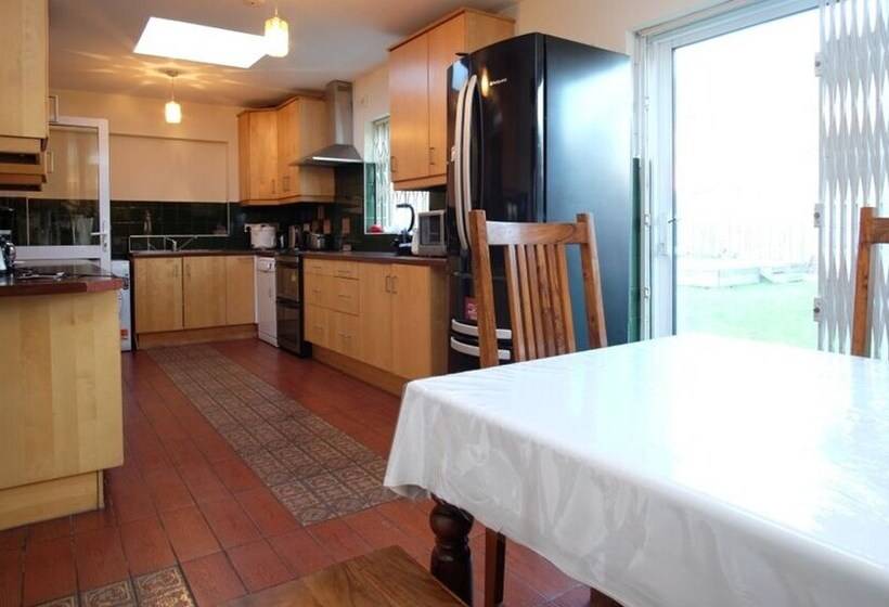 Пансион Vivian Prime Home