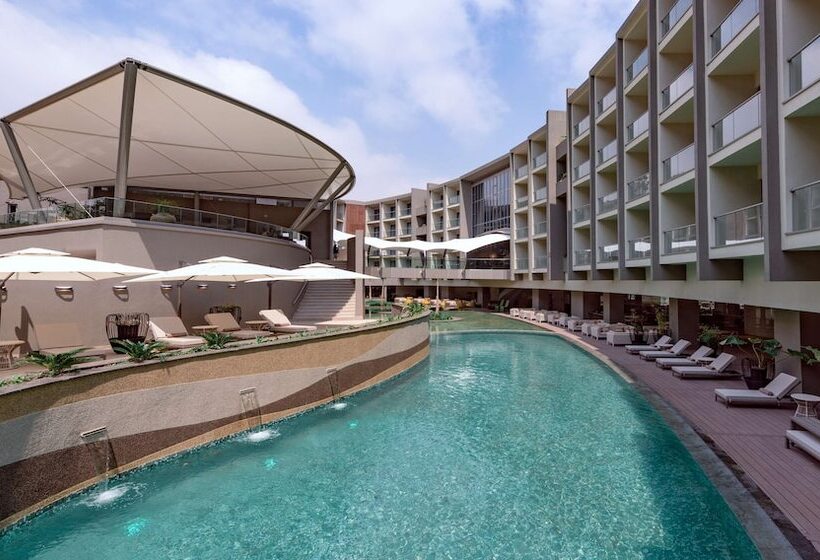 Radisson Blu Hotel & Residence Nairobi Arboretum