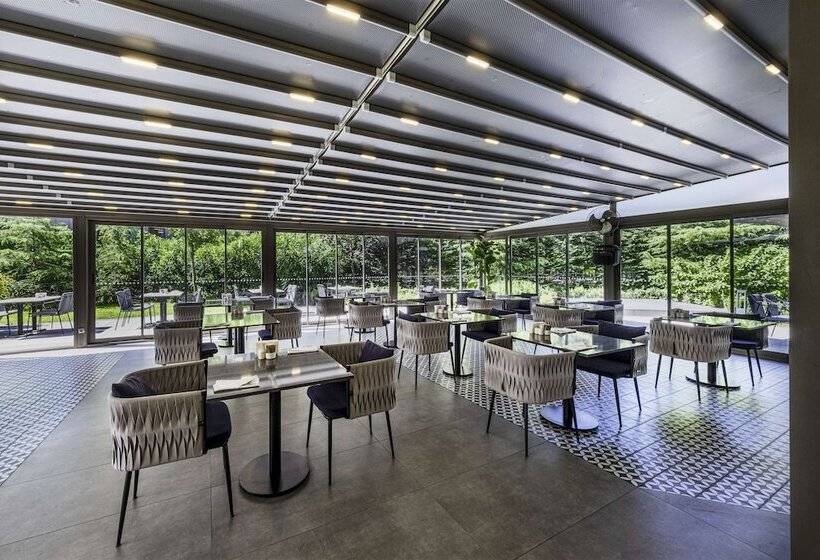 Radisson Residences, Vadistanbul