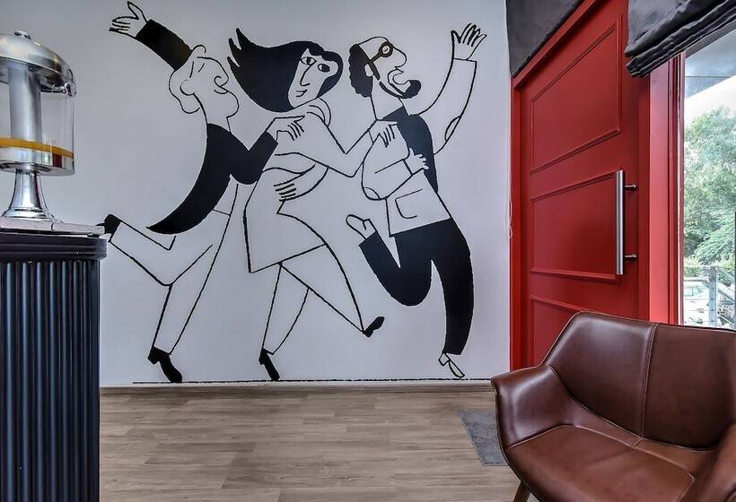 Royal Palms Hotel By Oyo Rooms