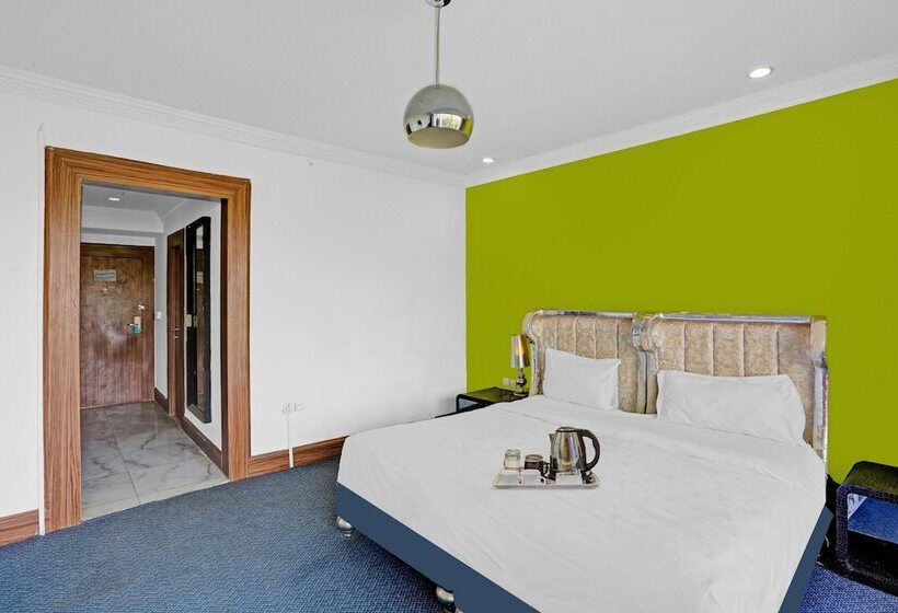 Royal Palms Hotel By Oyo Rooms