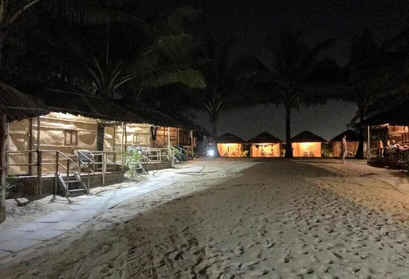 酒店 Blue Corner Beach Huts & Restaurant