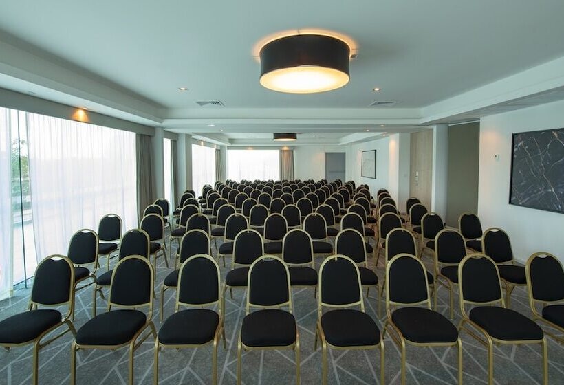 酒店 Holiday Inn & Suites Merida La Isla, An Ihg