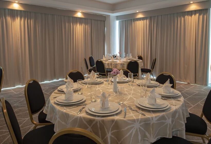 酒店 Holiday Inn & Suites Merida La Isla, An Ihg