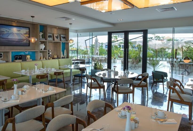 酒店 Holiday Inn & Suites Merida La Isla, An Ihg