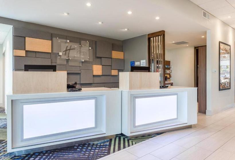 ホテル Holiday Inn Express & Suites Florence Cincinnati Airport, An Ihg