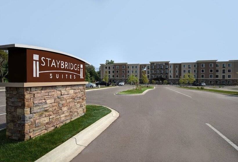 ホテル Staybridge Suites Holland By Ihg