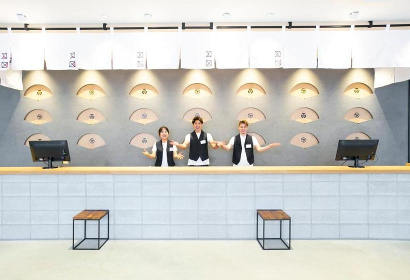 Отель Yolo  Museum