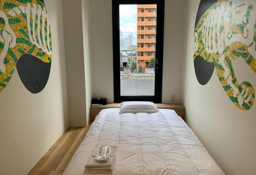 Отель Yolo  Museum