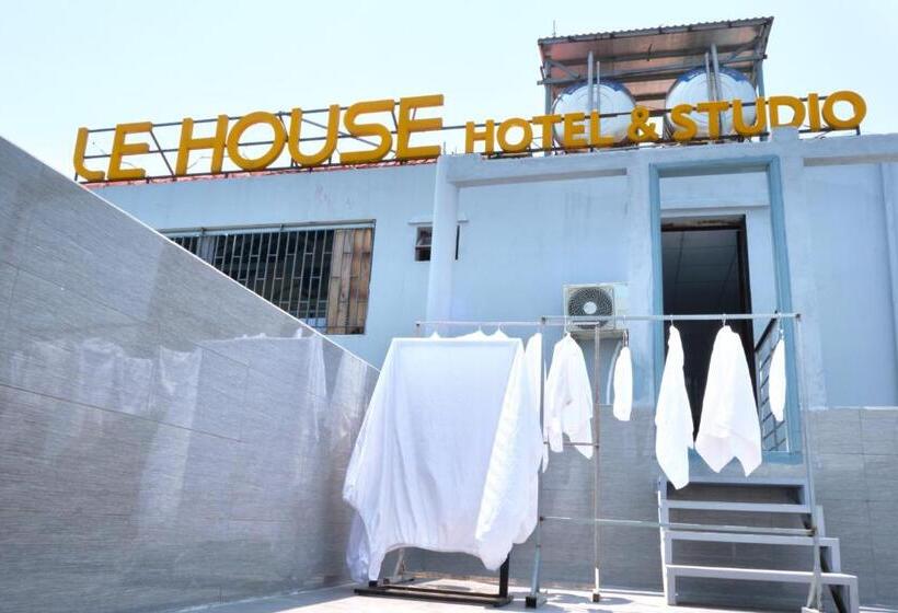 Le House Hotel And Studio