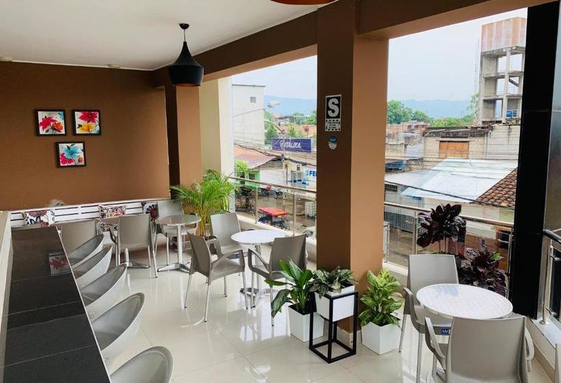 هتل Tropical City