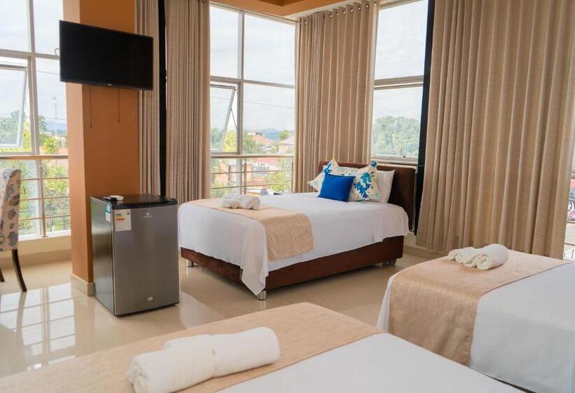 هتل Tropical City