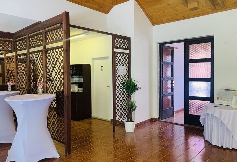 Uniqhotel česky šternberk