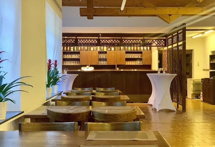 Uniqhotel česky šternberk