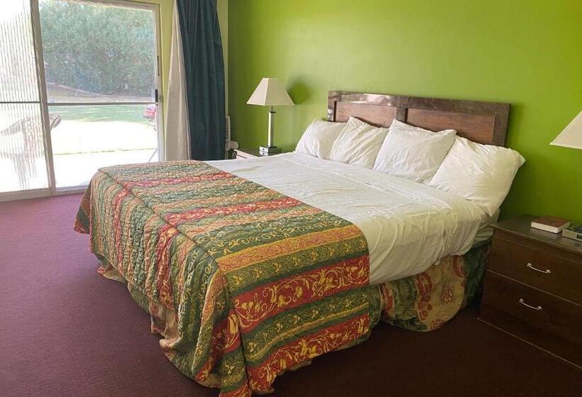 Desert Grove Resort Motel