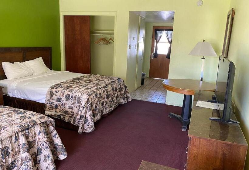 Desert Grove Resort Motel