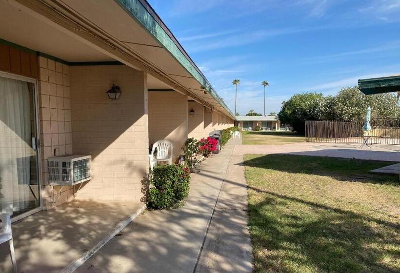 Desert Grove Resort Motel