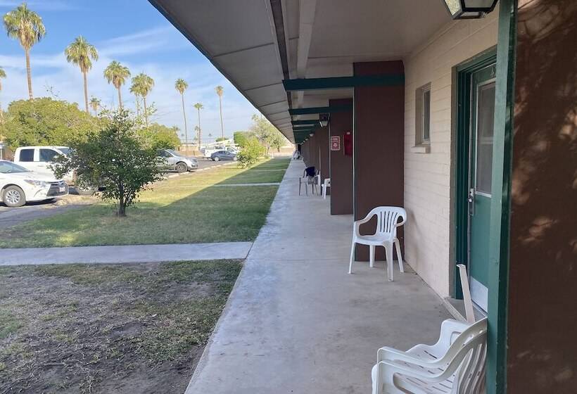 Desert Grove Resort Motel