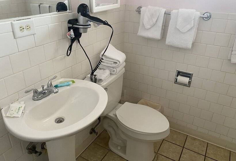 Desert Grove Resort Motel