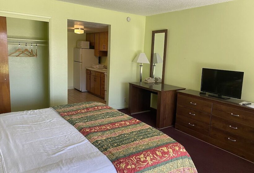 Desert Grove Resort Motel