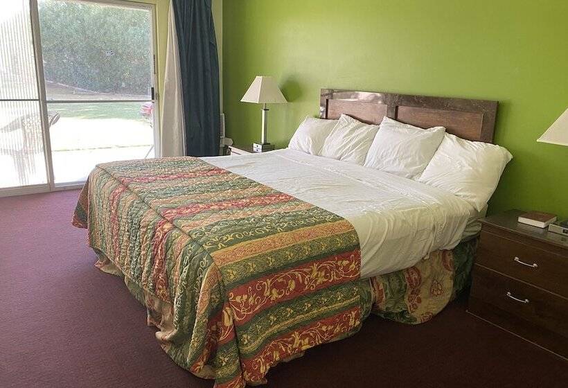 Desert Grove Resort Motel