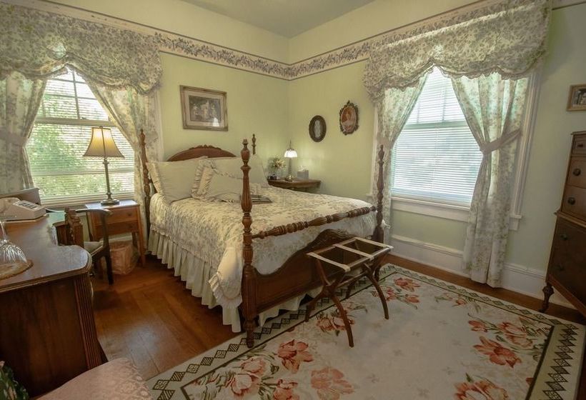Dickey House Bed & Breakfast