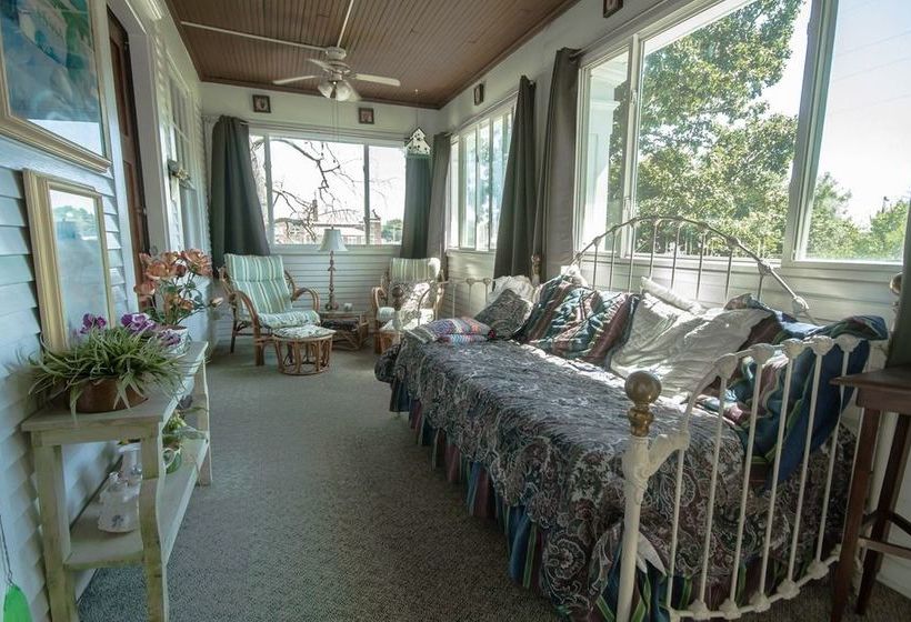Dickey House Bed & Breakfast