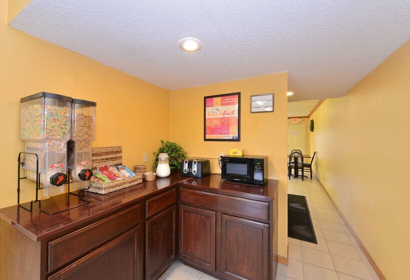 هتل Americas Best Value Inn Maumee/toledo