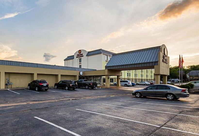 هتل Clarion Inn & Suites Near Downtown