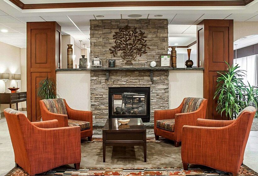 فندق Comfort Inn & Suites Watertown  1000 Islands