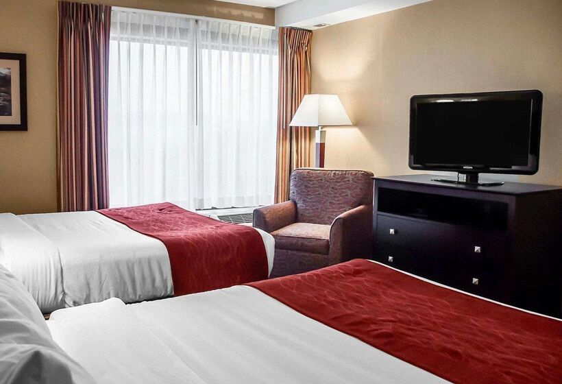 فندق Comfort Inn & Suites Watertown  1000 Islands