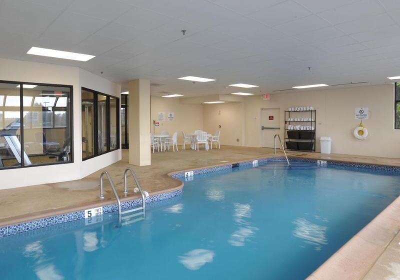 فندق Comfort Inn & Suites Watertown  1000 Islands