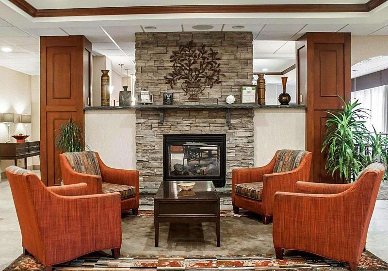 فندق Comfort Inn & Suites Watertown  1000 Islands