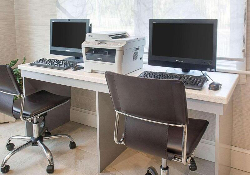 Отель Comfort Inn Williamsburg Gateway