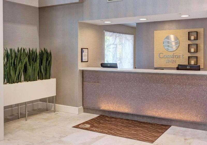 Отель Comfort Inn Williamsburg Gateway